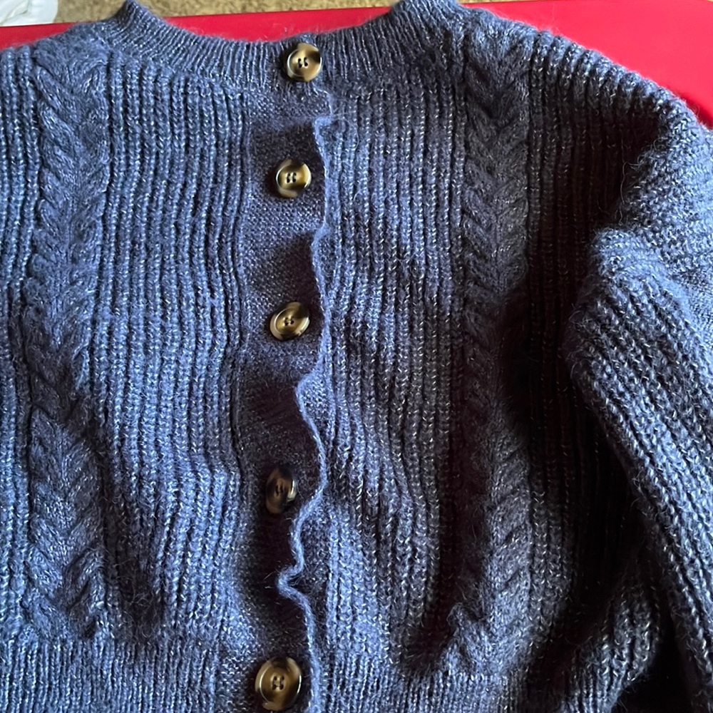 Knitted button up sweater very comfy